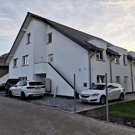 Апартаменти Modern Wohnen I Parkplatz I Wlan I Netflix I Balkon I 6 Schlafplaetze Бад-Ейнгаузен Екстер'єр фото