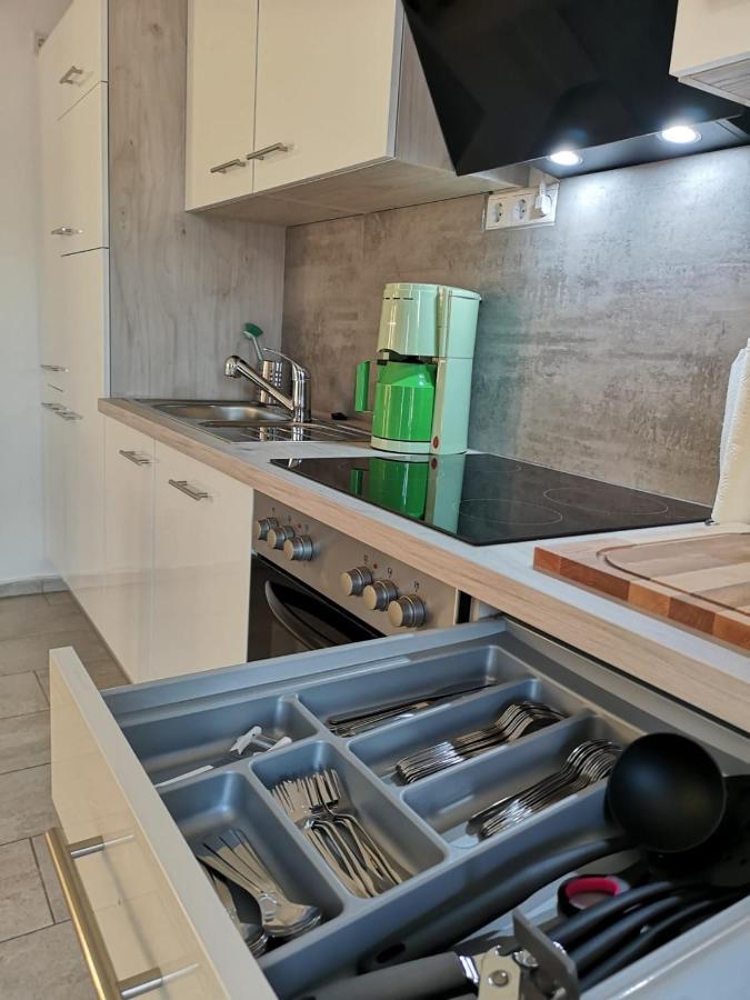 Апартаменти Modern Wohnen I Parkplatz I Wlan I Netflix I Balkon I 6 Schlafplaetze Бад-Ейнгаузен Екстер'єр фото