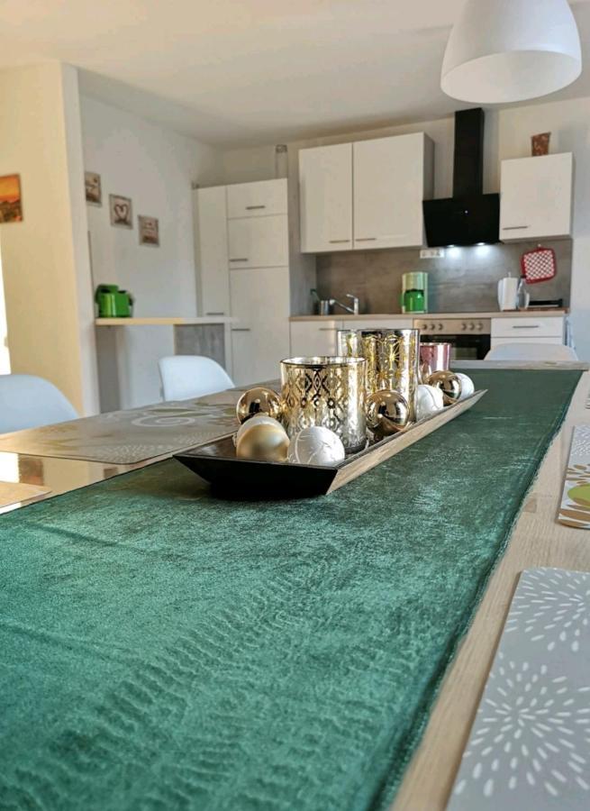 Апартаменти Modern Wohnen I Parkplatz I Wlan I Netflix I Balkon I 6 Schlafplaetze Бад-Ейнгаузен Екстер'єр фото